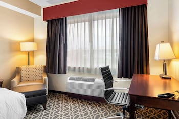 Business Room, 2 Queen Beds, Non Smoking