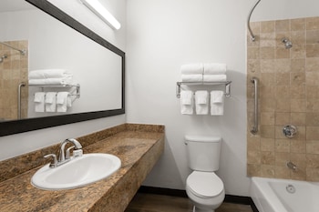 Deluxe Suite, 2 Queen Beds, Non Smoking