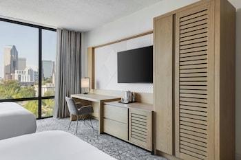 Room, 2 Queen Beds, City View
