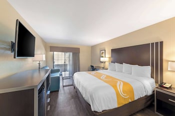Suite, 1 King Bed with Sofa bed, Non Smoking, Balcony