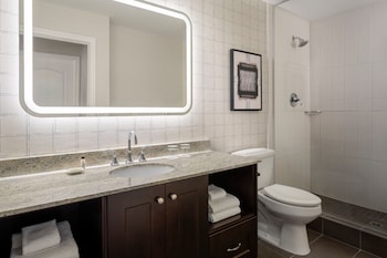 Grand Loft, 2 Bedrooms, Lake View (Balcony)