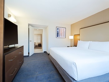 Suite, 1 King Bed with Sofa bed, City View (2 Room)