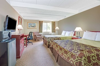 Room, 2 Queen Beds, Smoking