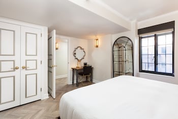Luxe 1-Bedroom King Suite