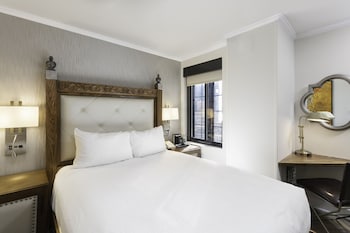 Luxe Queen Room