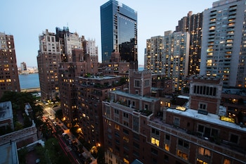 Luxe One Bedroom Tudor City Suite