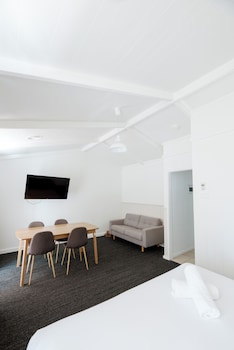 Courtyard Family Room