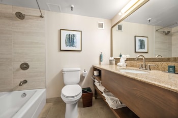 Room, 2 Queen Beds, City View
