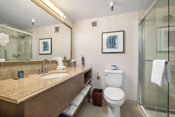 Room, 2 Queen Beds, City View