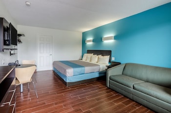 Standard Room, 1 King Bed, Non Smoking