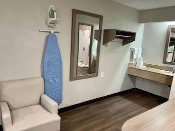 Superior Room, 1 King Bed, Smoking (Renovated)