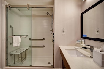 Room, 2 Queen Beds, Accessible (3x3 Shower)