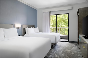 Suite, 2 Double Beds (Redesigned, Breakfast/Cocktails)