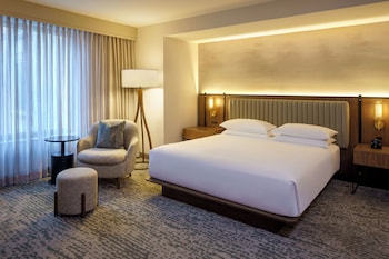 Deluxe Room, 1 King Bed