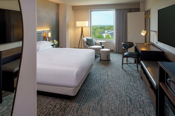 Suite (Town Center)