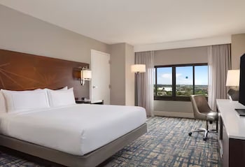 Room, 1 King Bed, Bathtub (Disney Springs View)