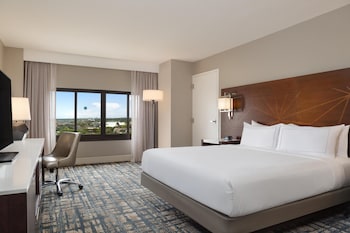 Room, 1 King Bed, Mobility Accessible (Bathtub)