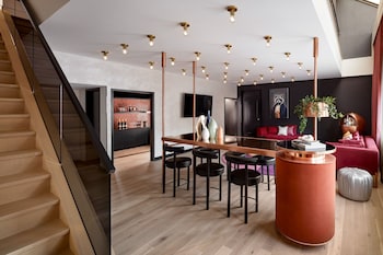 Suite, 1 Bedroom, City View
