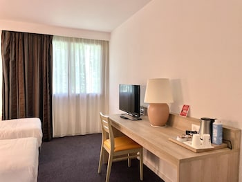 Superior Room, Multiple Beds (1 double and 1 single bed)