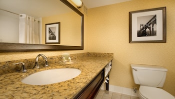 Standard Room, 2 Double Beds, Mountain View