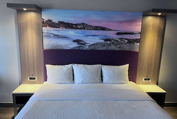 Superior Room, 1 King Bed, Non Smoking