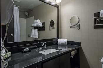 Deluxe Room, 2 Queen Beds