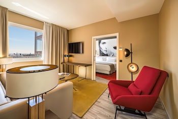 Junior Suite (Extra Bed 3 adults)
