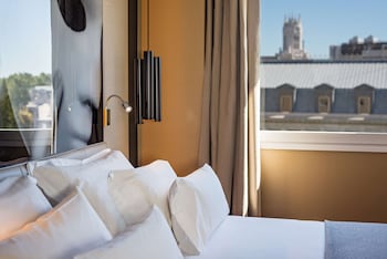 Junior Suite (Extra Bed 3 adults)