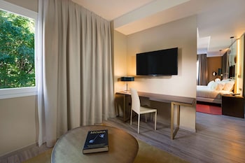 Junior Suite (Extra Bed 3 adults)