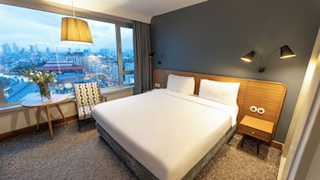 Superior Room, City View