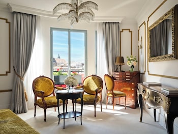 Suite, 1 Bedroom (Art)