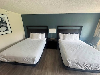 Deluxe 2 Queen Bed