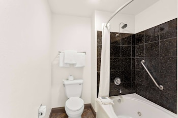Suite, 1 King Bed, Non Smoking, Jetted Tub