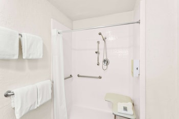 Standard Room, 2 Queen Beds, Accessible, Non Smoking