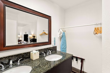 Suite, 1 King Bed, Non Smoking, Jetted Tub