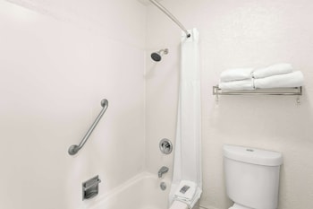 Standard Room, 2 Queen Beds, Non Smoking, Refrigerator & Microwave (Larger Room)