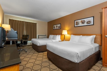 Standard Room, 2 Queen Beds, Non Smoking (2nd Floor)