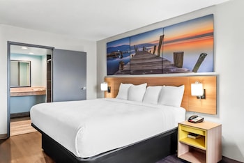 Standard Room, 1 King Bed, Accessible
