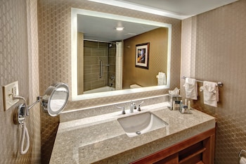 Junior Suite, 1 King Bed with Sofa bed