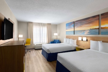 Deluxe Room, 2 Double Beds, Non Smoking