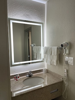 Deluxe Room, 2 Double Beds, Non Smoking