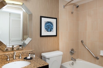 Room, 1 King Bed (Mobility Accessible, Tub)
