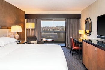 Room, 1 King Bed (Balcony)
