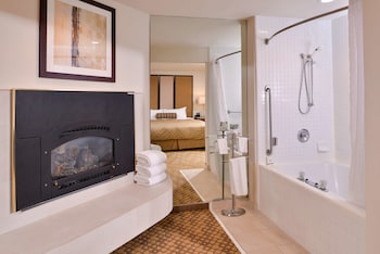Standard Room, 1 King Bed, Non Smoking, Jetted Tub