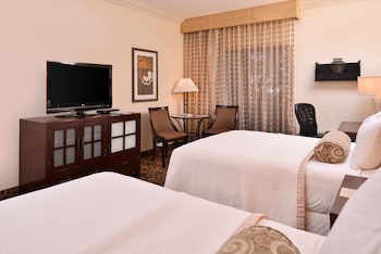 Standard Room, 2 Queen Beds, Non Smoking, Refrigerator