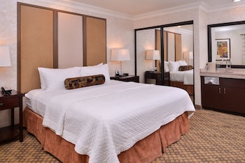 Standard Room, 1 King Bed, Accessible, Non Smoking