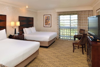 Standard Room, 2 Queen Beds, Non Smoking, Refrigerator
