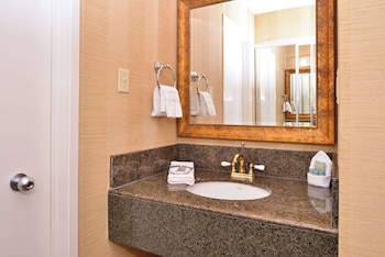 Suite, 1 King Bed, Non Smoking, Refrigerator & Microwave (Separate Living Room)