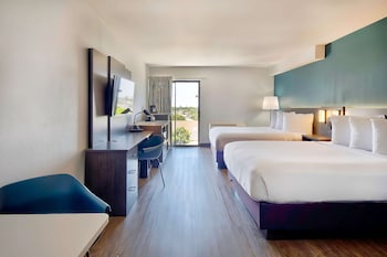 Standard Room, 2 Queen Beds, Accessible, Non Smoking