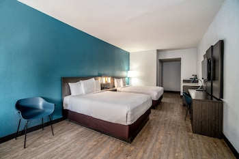 Standard Suite, 2 Queen Beds, Non Smoking